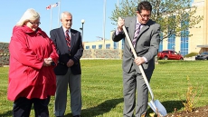 Cabinet minister quits after auditor's report