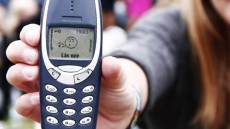 No, Seriously. The Legendary Nokia 3310 Is Coming Back In 2017, It’s Indestructible And It’s Got