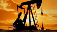 Oilsands Vs. Carbon-Cutting Policy Co-exist: Experts Look For A Middle Way