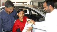 Woman Delivers In Ola Cab Enroute To Hospital, Gets Free Rides For 5 Years