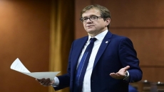 Straws, grocery bags first to go with plastics ban