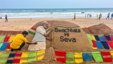 PM Modi hails report showing India’s rapid strides in Swachhta Abhiyaan, dip in infant mortality