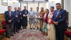 PM Modi meets Padma awardees, distinguished personalities in Gangtok