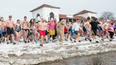 Algae Bloom Threatens Annual New Year's Day Polar Bear Swim In Victoria
