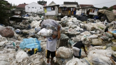 'Wrong policies will make 1 bn more people poor by 2030'