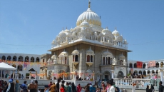 Sikhs Visiting Pakistan For Guru Nanak's Birthday