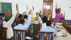 English Teachers In Punjab 'Flunk' Education Minister's English Test