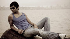 Purab Kohli urges youth to vote in LS elections