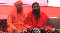 Caught On Camera: Baba Ramdev tries to hush BJP candidate about money
