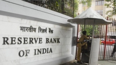 RBI Allows NRIs Access To Currency Derivatives Market