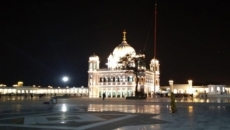 Woman lost during 1947 violence meets Sikh brothers after 75 yrs at Kartarpur