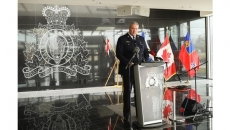 Officer faces questions over shooting warrants