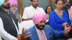 A Soldier In Capt's Army: Navjot Singh Sidhu On First Day In Office