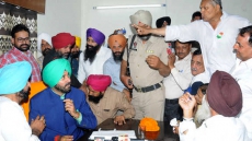 Navjot Sidhu Launches 'People’s Govt At Their Doorsteps' Campaign