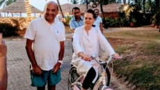 Photo Of Sonia Gandhi Relaxing In Goa Goes Viral, Thanks To Riteish Deshmukh
