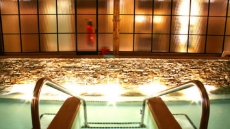 Women-only Spa's 'NO MALE GENITALS' Rule Ignites Transgender Debate