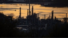 Metro Vancouver says stench from Burnaby refinery didn't breach air quality limits