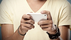 'More Canadian Teens Sharing Sexual Images, Being Extorted'