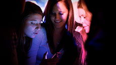 Handle this! Teenagers don't trust information via tweets