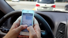 Quebec considering demerit points for drivers who text