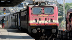 Man killed, nine injured in Maharashtra train accident