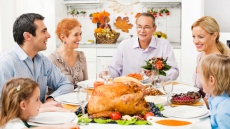 Thanksgiving’s underlying message of gratitude helps willpower, eases temptation