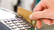 Man leaves $99k tip for $7 sandwich, but police say credit card was refused