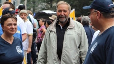 In B.C. Tom Mulcair Says Only He Can Stop TPP Deal, Accuses Trudeau Of Siding With Harper