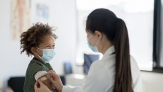 Ontario's top doctor 'strongly' recommends masking