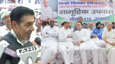 Jagdish Tytler And Sajjan Kumar Told To Leave Venue Of Congress Protest In Delhi