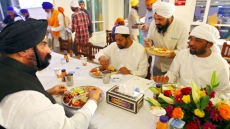 Gurudwara Holds Iftar For Muslims In UAE