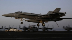 More US air strikes on IS in Iraq