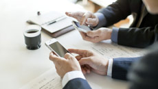 'WhatsAppitis' is a real disease: Lancet