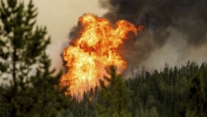 Feds to provide wildfire update