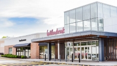 Willowbrook Mall evacuated after 2 youths bear-sprayed inside the mall