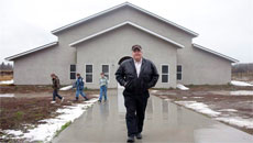 British Columbia Government Faces Off With Bountiful Leader Over Polygamy