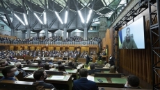 Zelenskyy pleads for more help from Canada