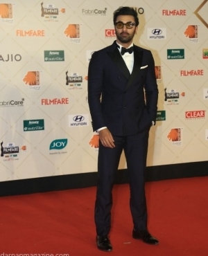 Ranbir Kapoor looks hot in his black tuxedo and glasses 
