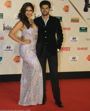 Mrunal Thakur and Abhimanyu Dasani pose together 