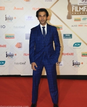 RajkumarRao goes for a dark blue suit at the FilmFare awards 