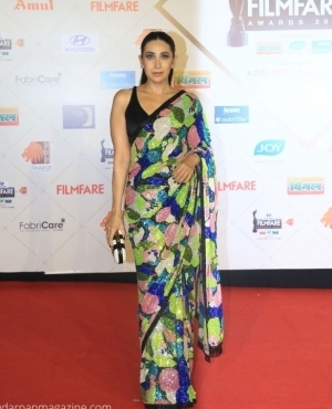 Karishma Kapoor looks sexy as ever in her multicoloured saree 