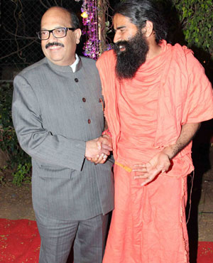 Baba Ramdev with Amar Singh