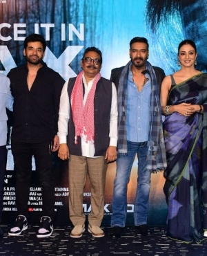 Ajay Devgn and Tabu pose with rest of crew 