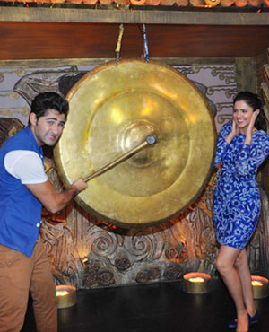 Armaan and Deeksha Promote Lekar Hum Deewana Dil