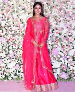 Shehnaaz Gill looks beautiful in her Eid outfit 