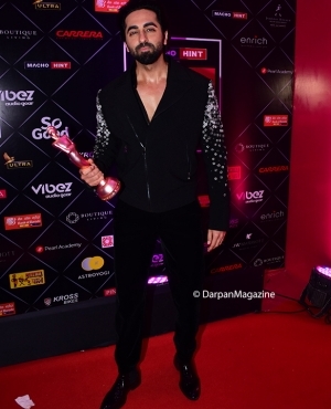 Ayushmaan Khurrana looking dapper in black