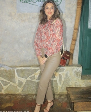 Sonali Bendre looks great in her colourful top and beige pants 