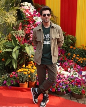  Neil Nitin Mukesh arrives in style at the flower expo