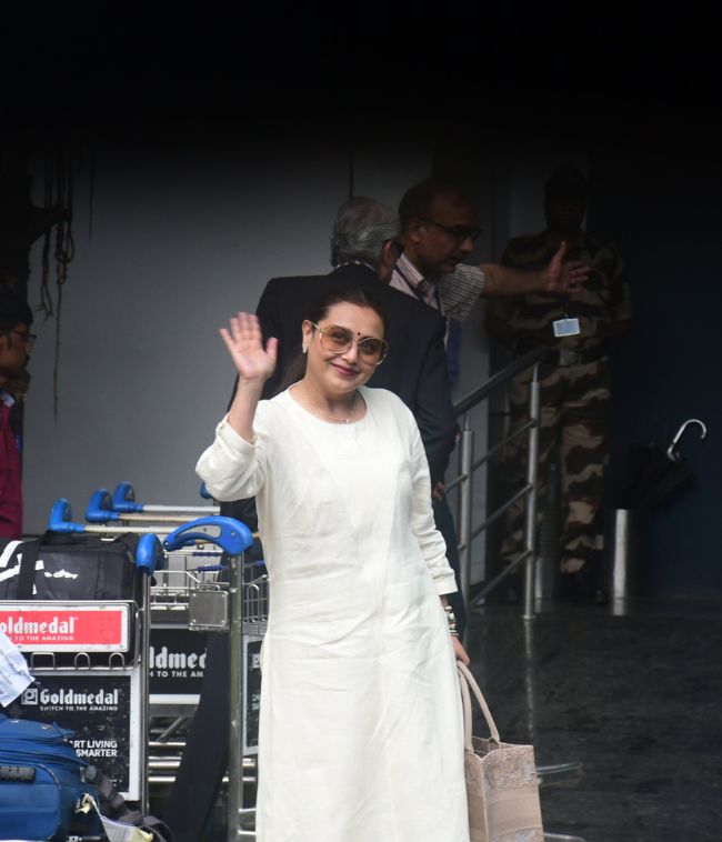 Rani Mukerji returns to Mumbai after receiving the prestigious National Award in Delhi