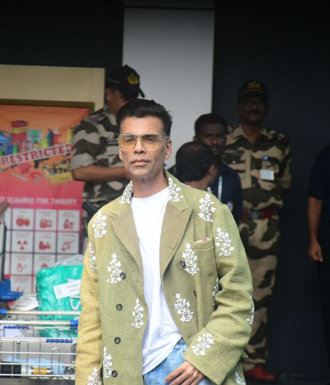 Karan Johar returns to Mumbai after receiving the prestigious National Award in Delhi